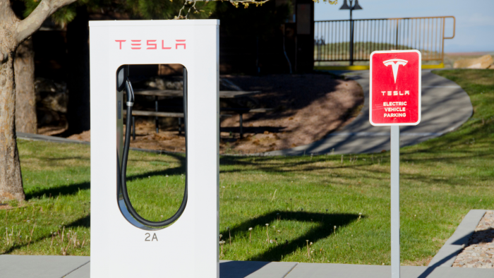 Elon Musk vrea să deschidă un restaurant Tesla